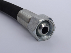 Рукав РВД Ф 12-25 (S24 М20*1,5) L- 610 (МТЗ) Рукав РВД Ф 12-25 (S24 М20*1,5) L- 610 (МТЗ)